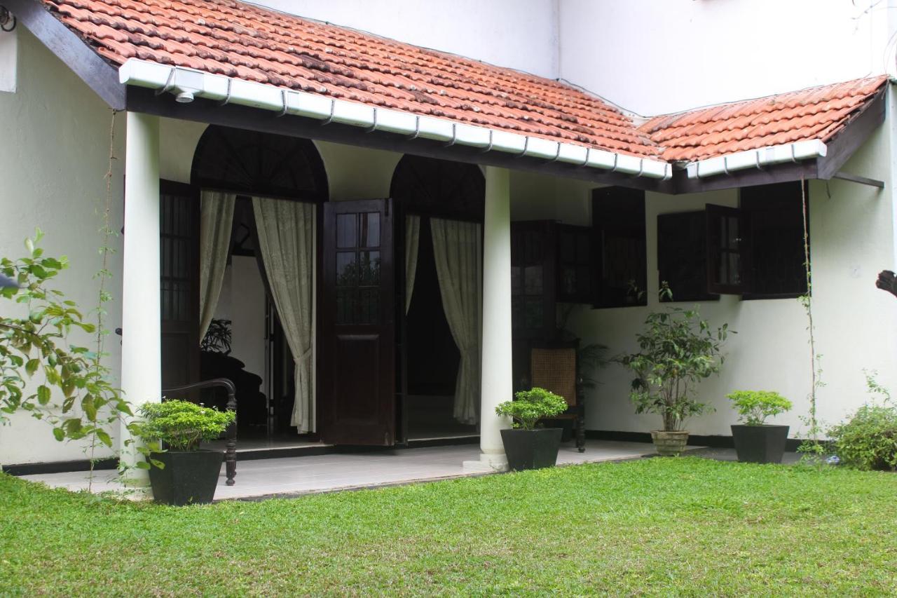 Airport Gateway Residence Negombo Extérieur photo